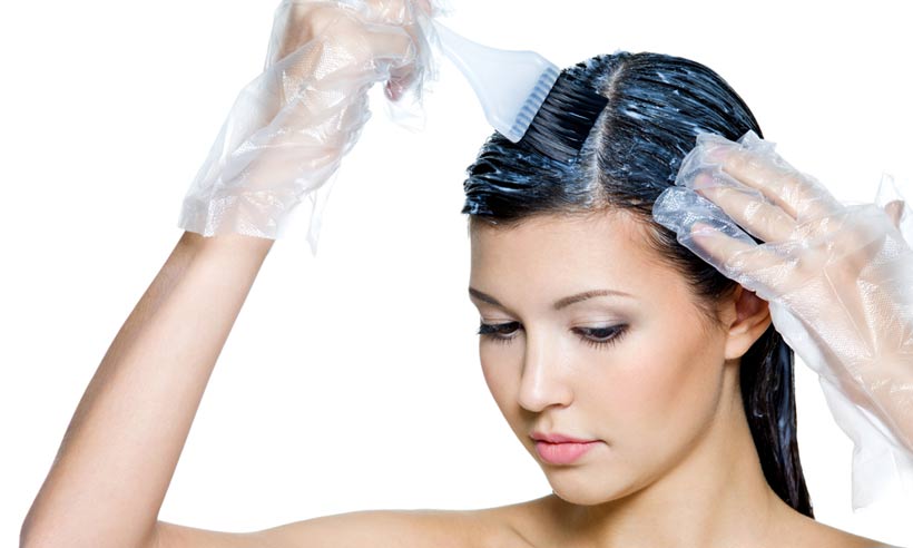 Cum să-ți vopsești părul acasă în câtiva pași simpli ca la coafor